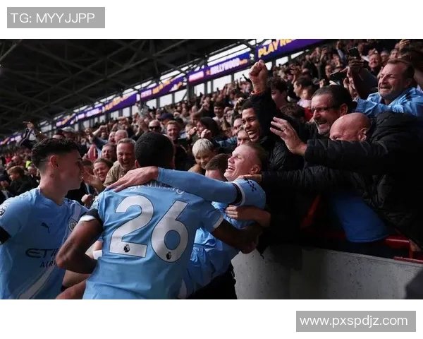 哈兰德因独特举动瞬间刷屏全网引发热议网友纷纷点赞评论不断